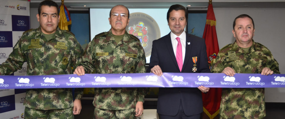 Firma del pacto de Teletrabajo - Ejército Nacional