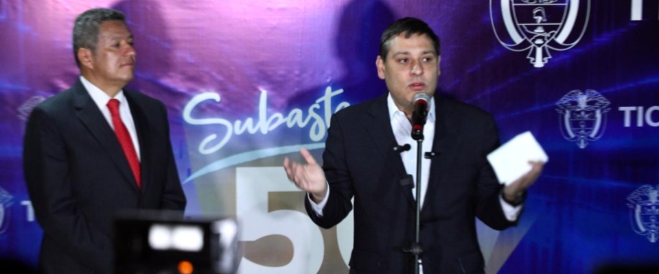 Foto del Ministro TIC Mauricio Lizcano junto al viceminsitro Foto del Ministro TIC Mauricio Lizcano junto al viceminsitro