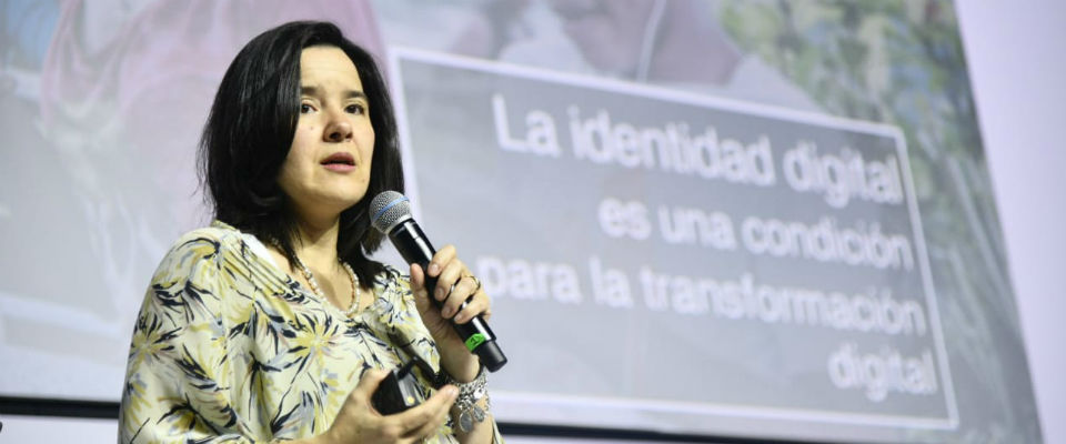 Ministra TIC, Sylvia Constaín