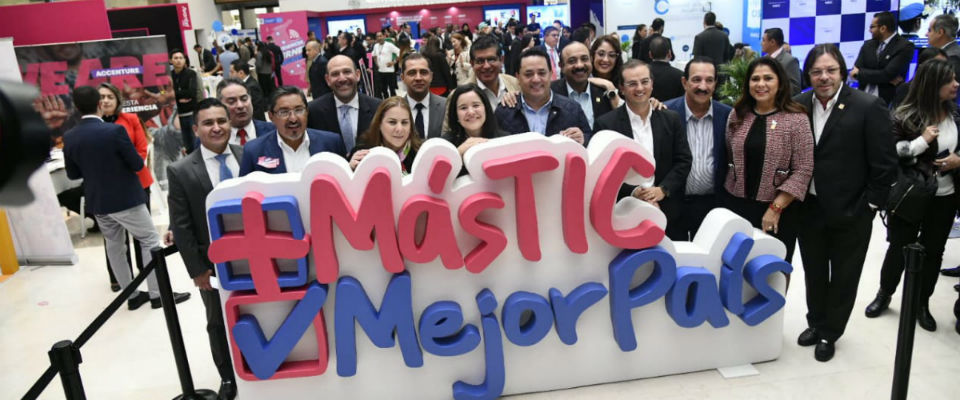 Ciudadanos experimentaron el futuro de una Colombia conectada y digital