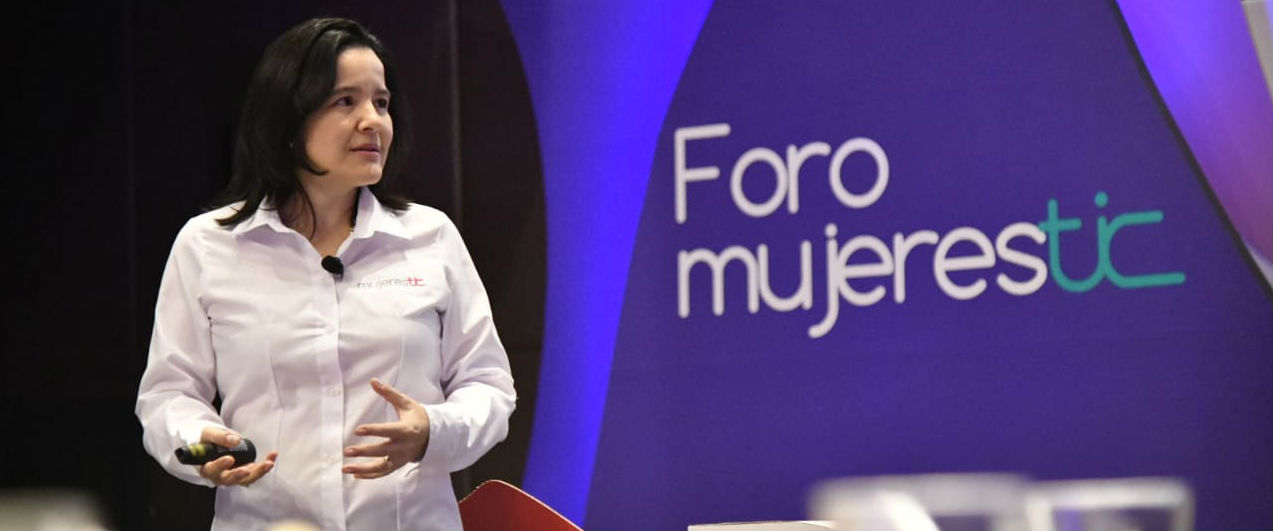 Docentes de los 32 departamentos serán capacitados en lenguaje de programación