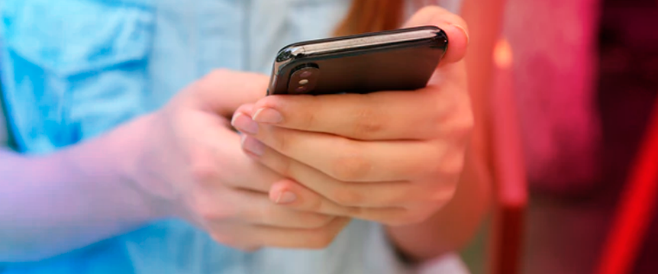Prevenga y proteja a sus hijos de caer en manos de los ciberdelincuentes a través de las redes sociales Prevenga y proteja a sus hijos de caer en manos de los ciberdelincuentes a través de las redes sociales