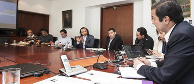 Ministro TIC reunido con grupo de referentes de la industria TIC