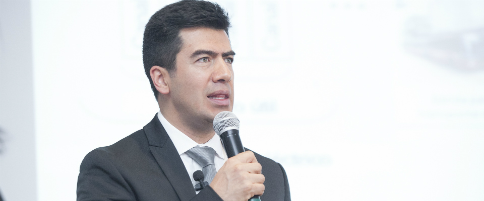 Óscar León Suarez Óscar León Suarez