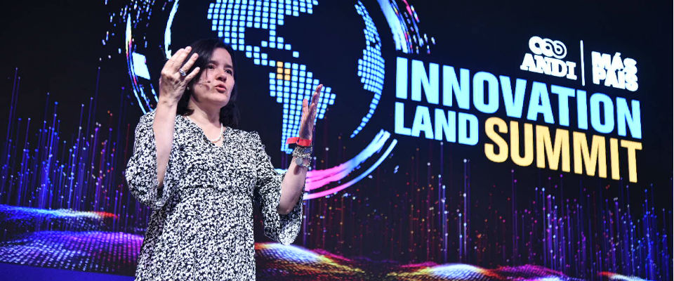 La ministra Constaín participó en la cumbre de innovación y transformación digital de la ANDI La ministra Constaín participó en la cumbre de innovación y transformación digital de la ANDI