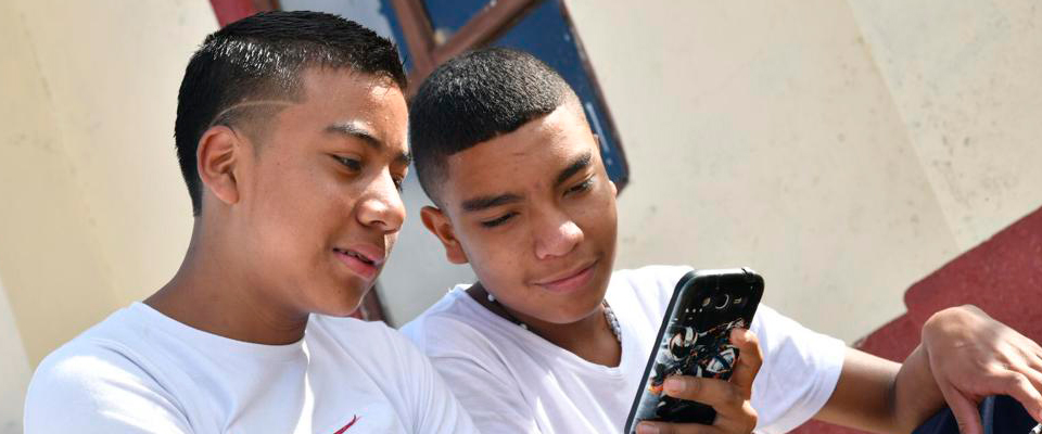“Ola” de conectividad llega este viernes a Sucre con más zonas digitales y computadores para educar