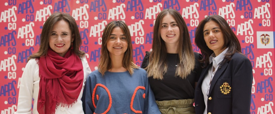 Sandra Rubio, Salua García y Martha Forero, junto a la Gerente Apps.co María del Pilar Olloqui