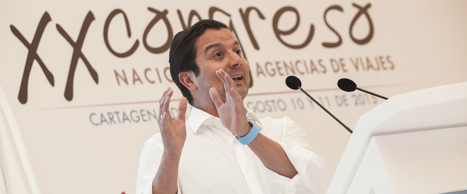 Ministro TIC David Luna en Congreso Nacional de Agencias de Viajes Ministro TIC David Luna en Congreso Nacional de Agencias de Viajes