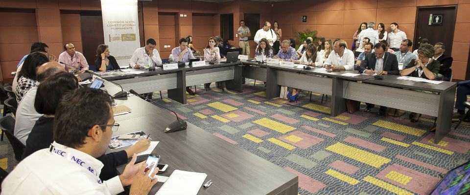 Comisión VI del Senado en Andicom
