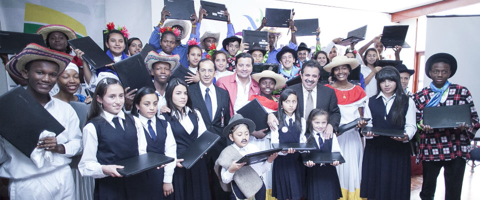 Entrega de computadores en Nariño
