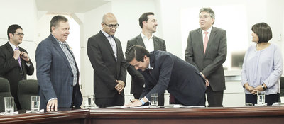 Firma del memorando de entendimiento