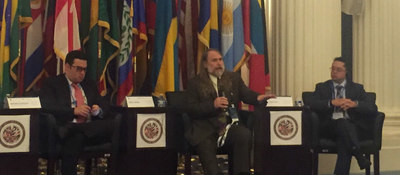 Jorge bejarano en panel de ciberseguridad