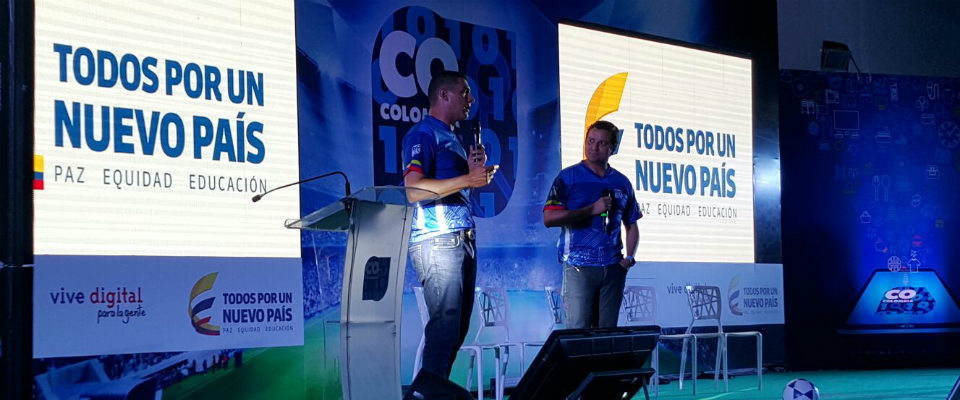 Farid Mondragón y David Luna en presentación de Selección TI en Cali