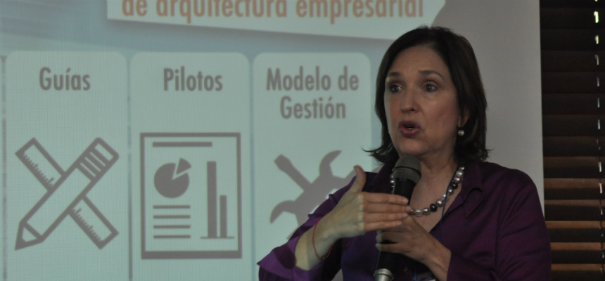 Viceministra TI - María Isabel Mejía en jornada de Arquitectura Empresarial