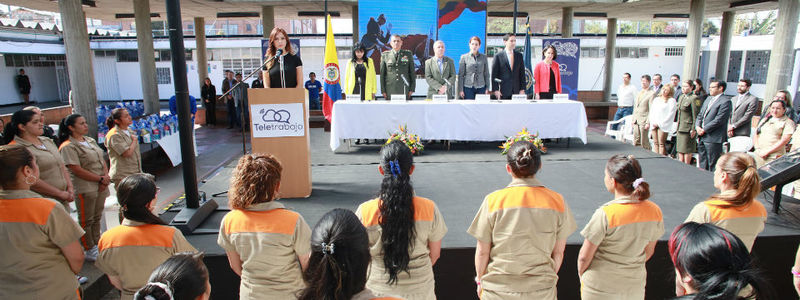 Mujeres privadas de la libertad de la cárcel El Buen Pastor estrenan Punto Vive Digital y programa de formación en Teletrabajo