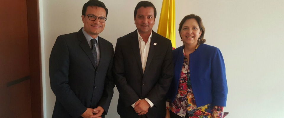 Nelson González, ministro TIC David Luna y viceministra TI María Isabel Mejíz Nelson González, ministro TIC David Luna y viceministra TI María Isabel Mejíz