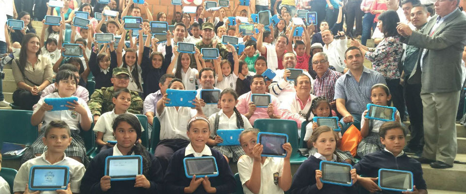 Caldas recibió equipos tecnológicos para 45 sedes educaativas
