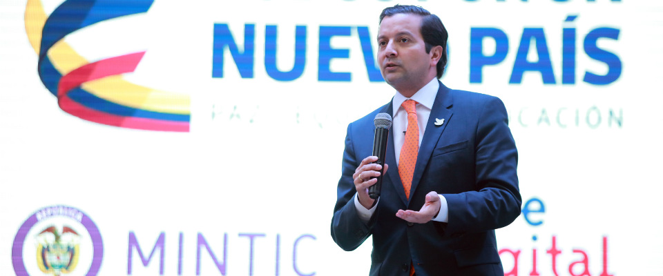 Ministro TIC David Luna