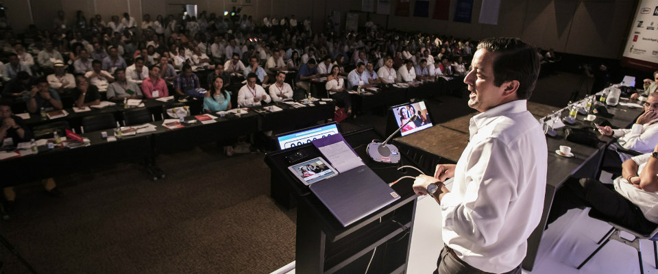 Ministro David luna se dirige a los alcaldes del país en el Congreso Nacional de Municipios Ministro David luna se dirige a los alcaldes del país en el Congreso Nacional de Municipios