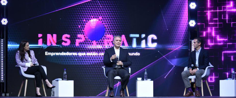 Ministra Karen Abudinen, presidente Iván Duque y David Vélez, fundador de Nubank.