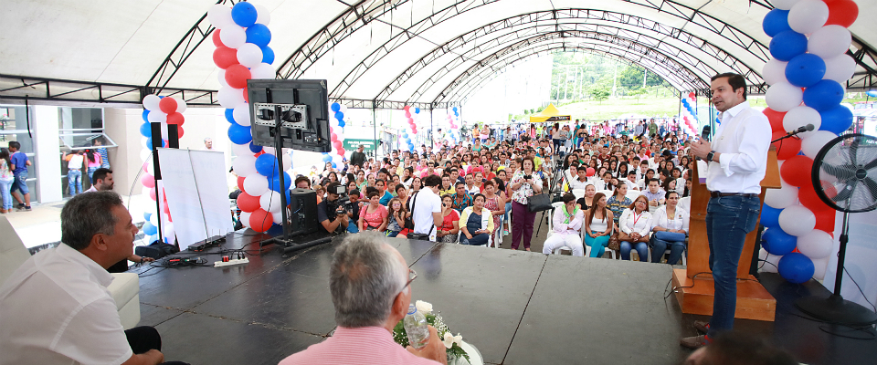 Ministro David Luna ratificó su apoyo al desarrollo educativo de Tolima