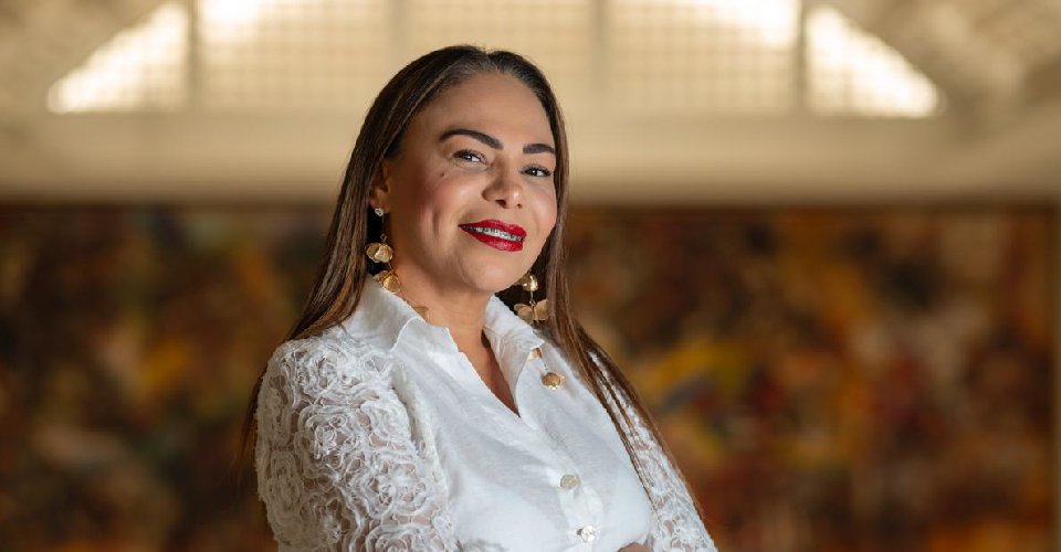 Foto del Director de la Dirección de Gobierno Digital - Lucy Urón Rincón