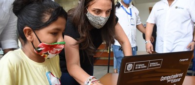 Ministra de las TIC, Karen Abudinen Ministra de las TIC, Karen Abudinen
