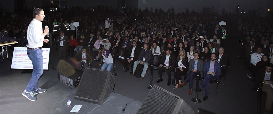Ministro TIC presentando el balance de Colombia 4.0