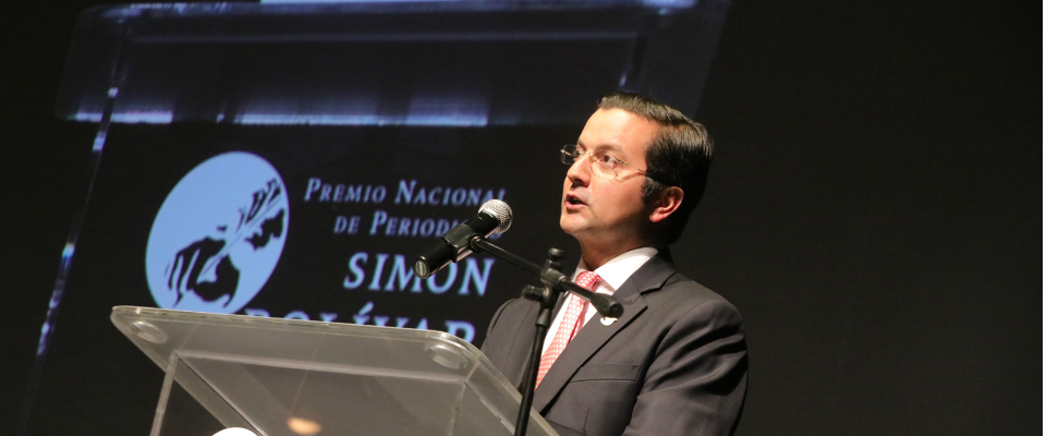 Ministro TIC  David Luna, Premios Simón Bolívar