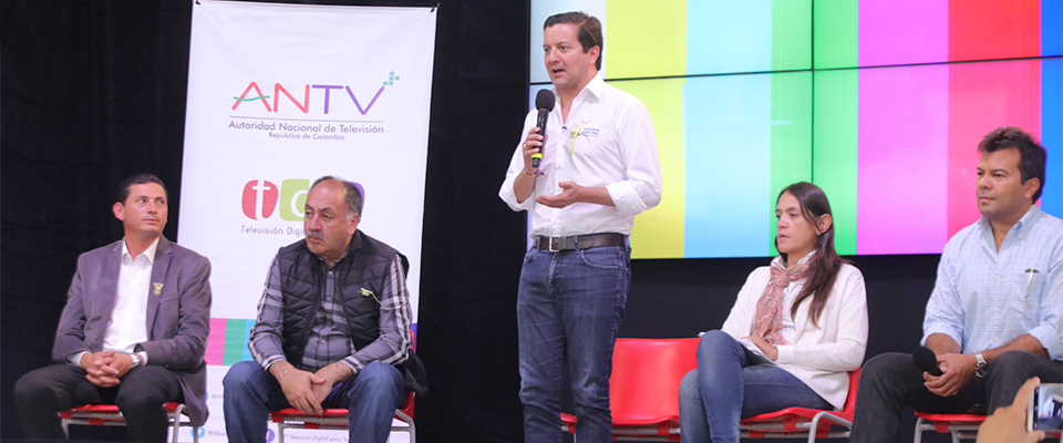 MinTIC lleva TV de alta definición y Computadores para Educar a Boyacá