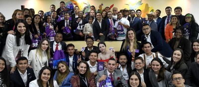 Jóvenes de los Consejos de Juventud recibirán 11.000 tarjetas sim cards con minutos y datos gratis