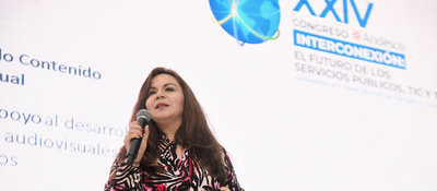 Ministra Sandra Urrutia presentó estrategia para la democratización de las TIC, en Congreso de Andesco