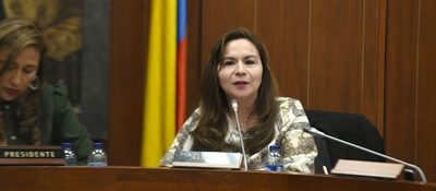 Ministra Sandra Urrutia presentó estrategia para la democratización de las TIC, en Comisión Sexta de Senado