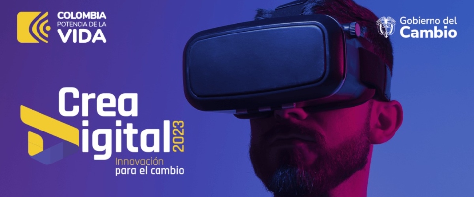 Banner de Crea Digital 2023 "Innovación para el cambia" con la foto de una persona usando un visor de realidad virtual