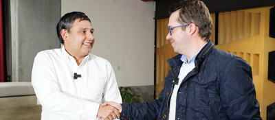 Foto de Ministro TIC Mauricio Lizcano junto al representante de Rappi