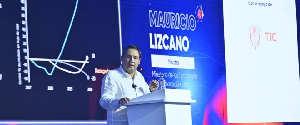 Foto del ministro Mauricio Lizcano durante la conferencia de apertura