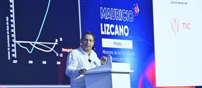 Foto del ministro Mauricio Lizcano durante la conferencia de apertura