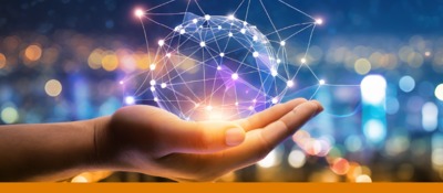 Imagen diseñada con una mano sosteniendo un holograma de puntos conectados