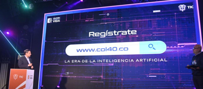 Foto del Ministro TIC Mauricio Lizcano en la presentación de Col40