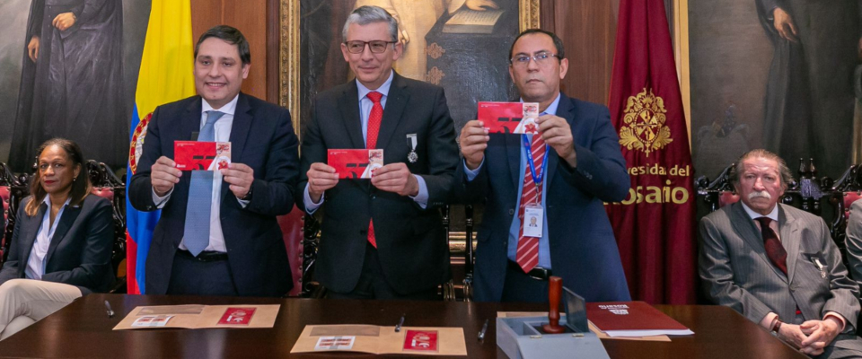 Foto del Ministro TIC Mauricio Lizcano en la conmemoración de los 370 años de la Universidad del Rosario