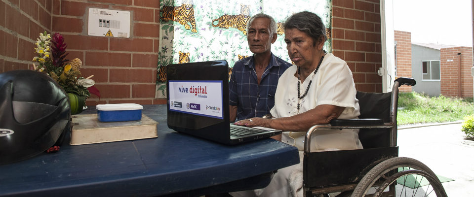 Ministerio TIC socializa proyecto de Internet para hogares de bajos recursos en Riohacha
