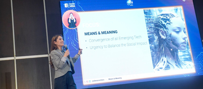 Foto de Elena Corchero en la presentación de Colombia 4.0