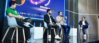 Foto de la presentación de Miguel Páez en Colombia 4.0