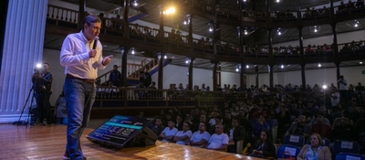 Foto del ministro TIC