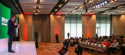 Foto del ministro TIC en el foro