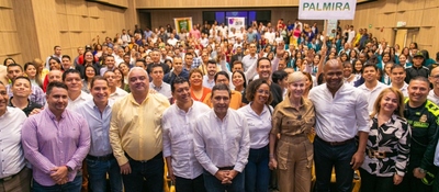 Foto del ministro TIC en evento