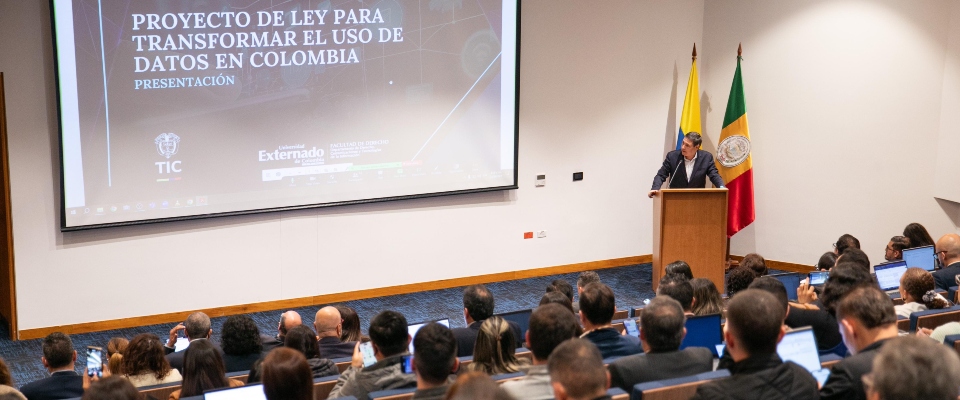 Foto del ministro TIC Foto del ministro TIC