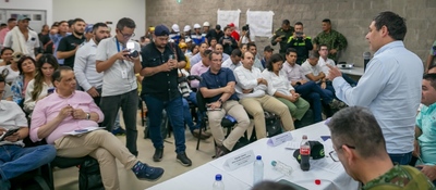 Foto de asistentes a la reunión