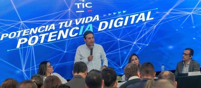 Foto del ministro TIC