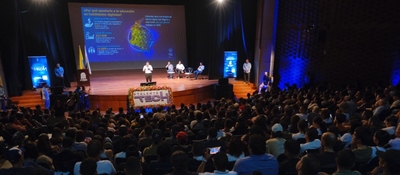 Foto de presentación del Ministro TIC en 'Talento Tech'